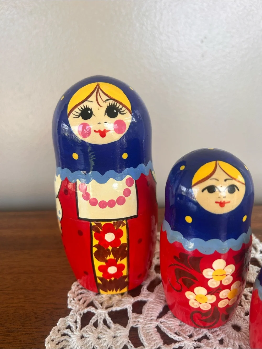 Hand-Painted Red & Blue Russian Nesting Dolls – Set of 4